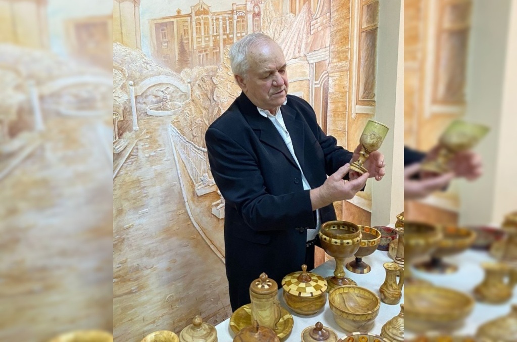 Саратовский мастер-самоучка возрождает секреты изготовления царской посуды